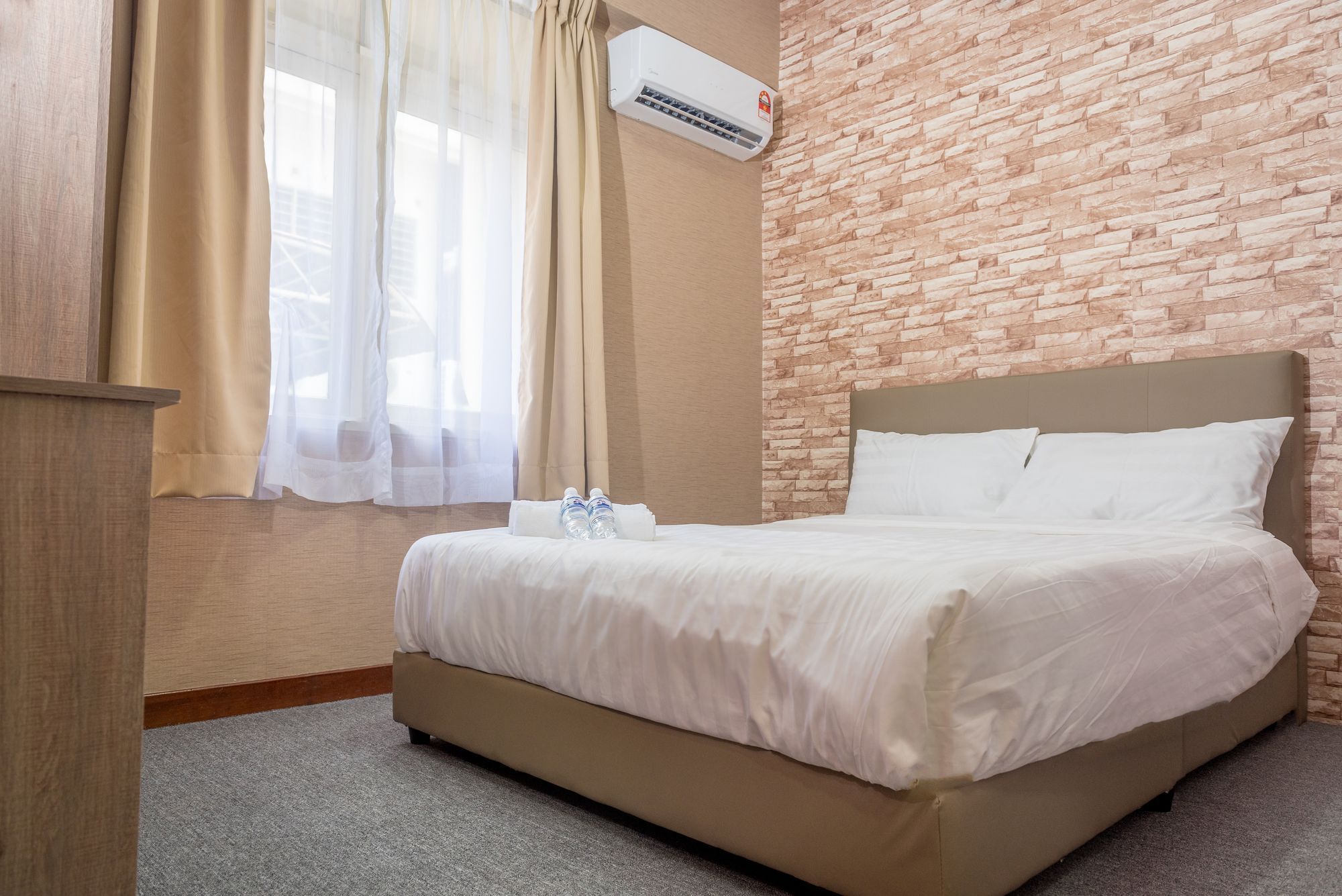 Hotel Spot On 89645 Ong'S Court George Town Exterior foto